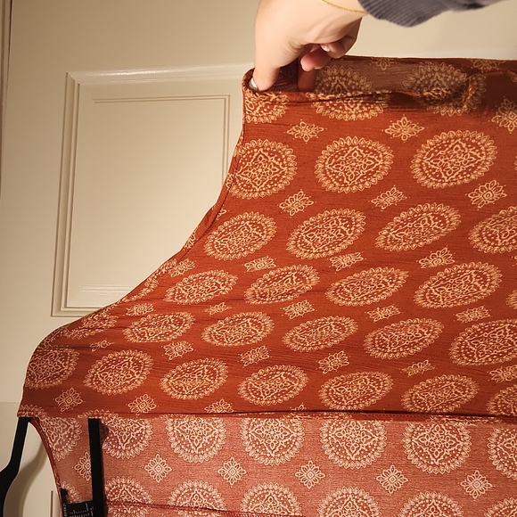 Bohemian shawl with sleeves - Picture 3 of 7